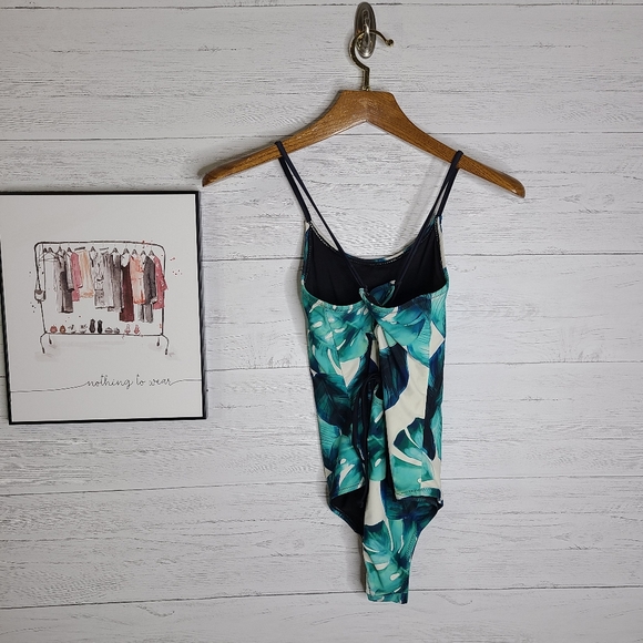 Cupshe Tropical Leaves Lace Up Back One Piece Swim - Picture 7 of 14